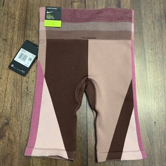 Nike | Icon Clash Training Shorts - Picture 3 of 8